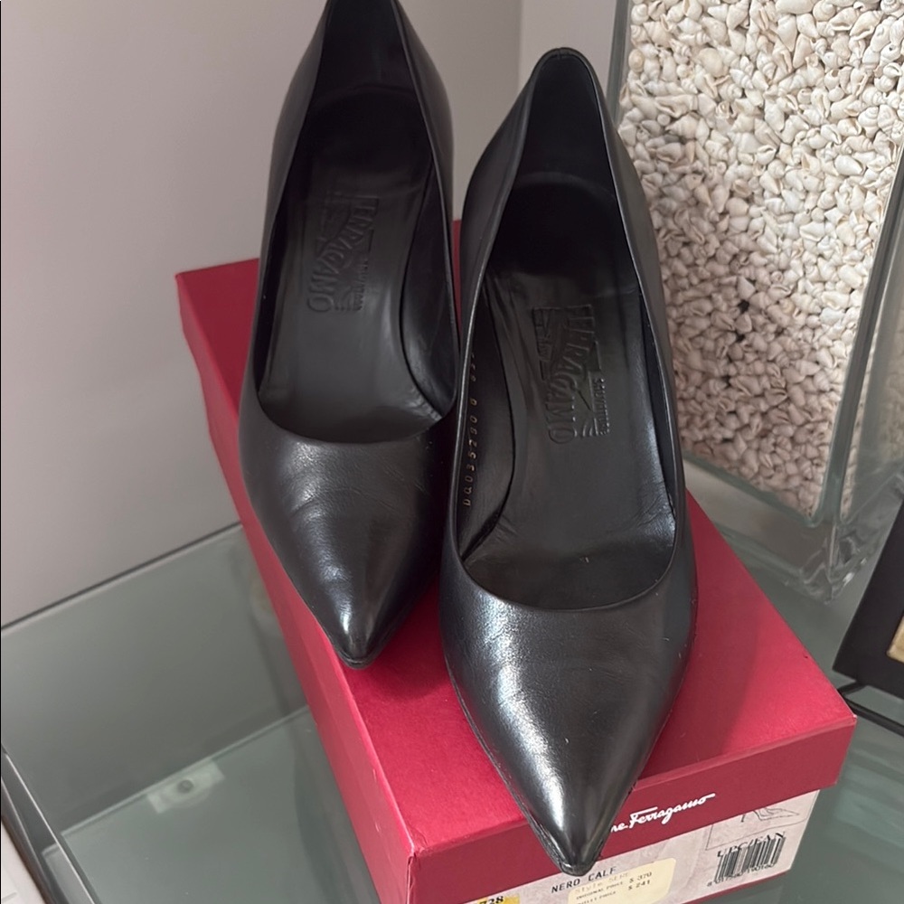 Salvatore Ferragamo Black Heels Elegant Design